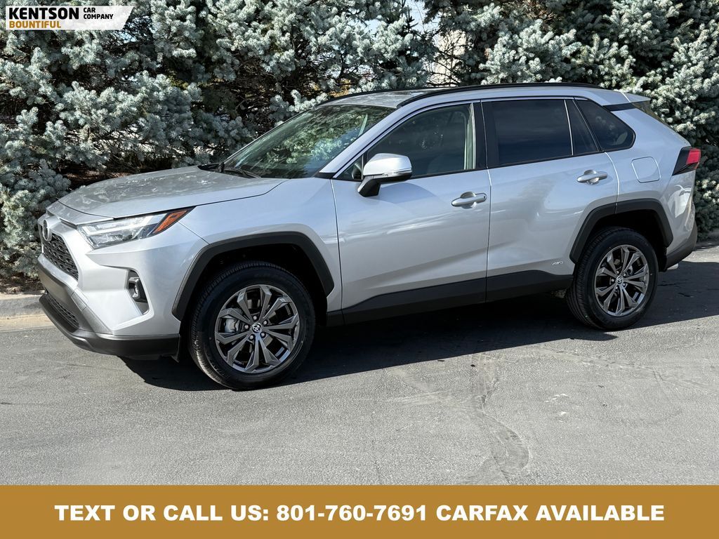 2025 Toyota RAV4 XLE Premium
