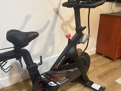 Like new Peloton Bike