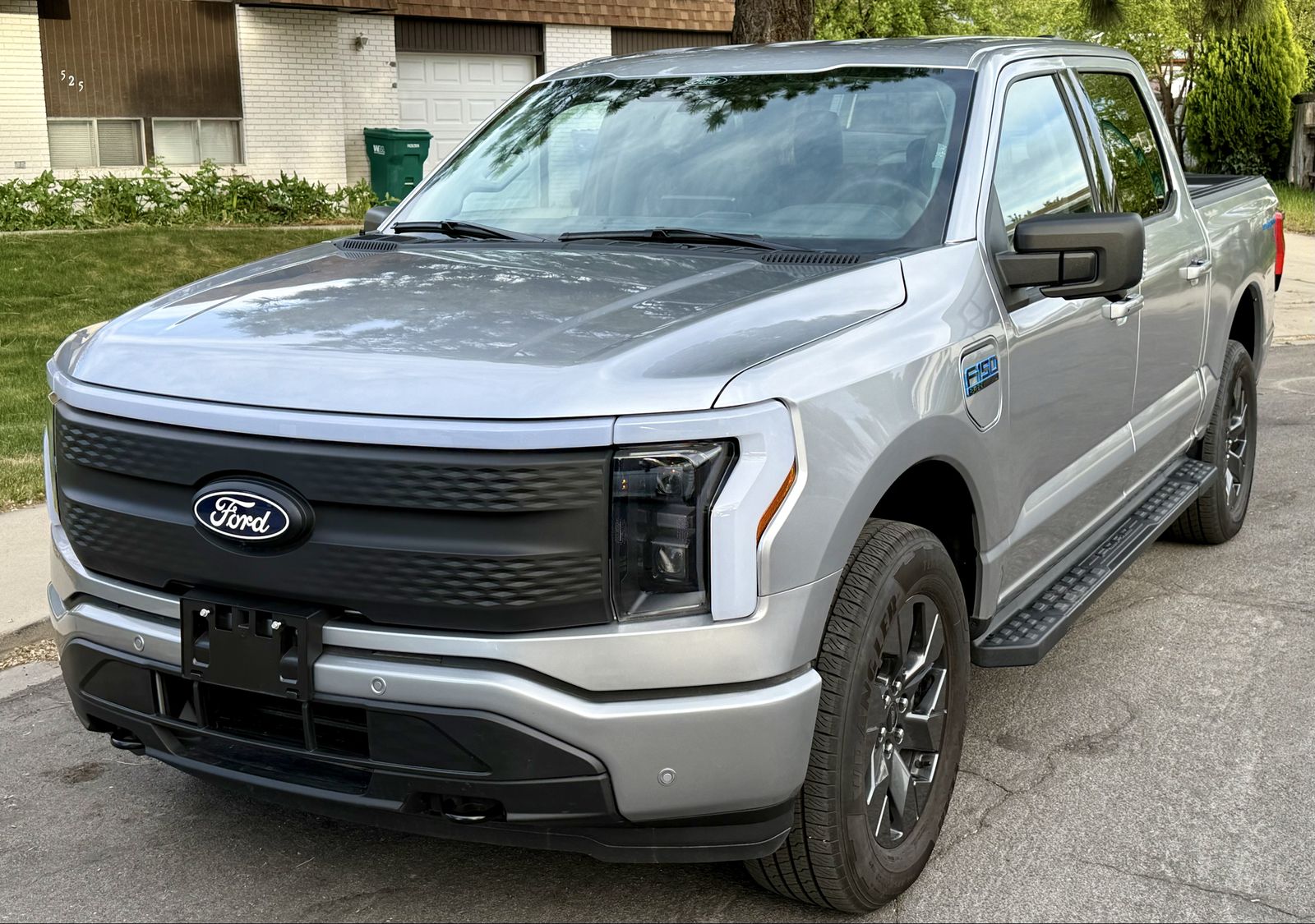2025 Ford F-150 Lightning Flash