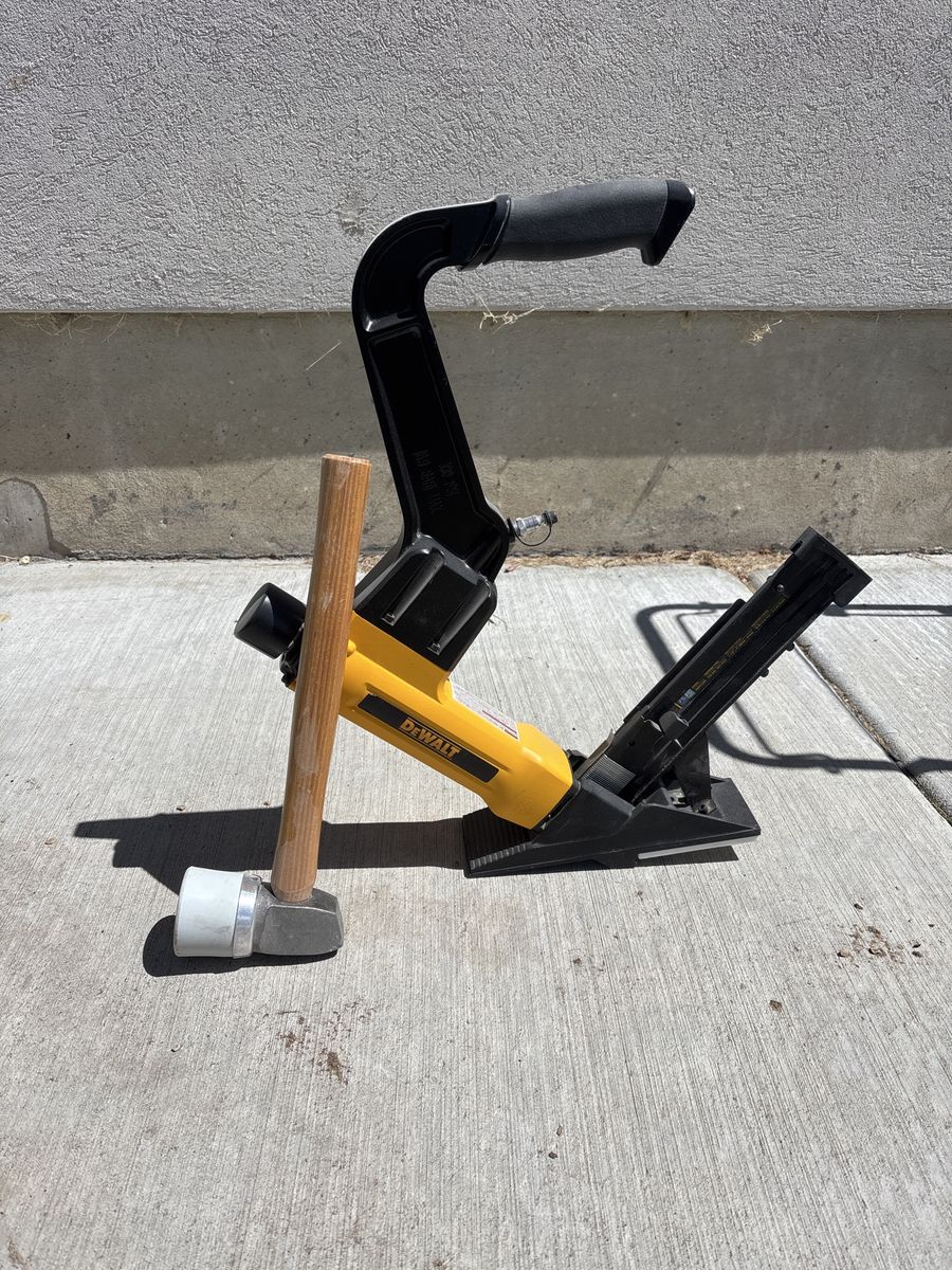 Dewalt Pneumatic Floor Nailer Nail Gun