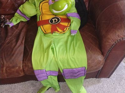 costume