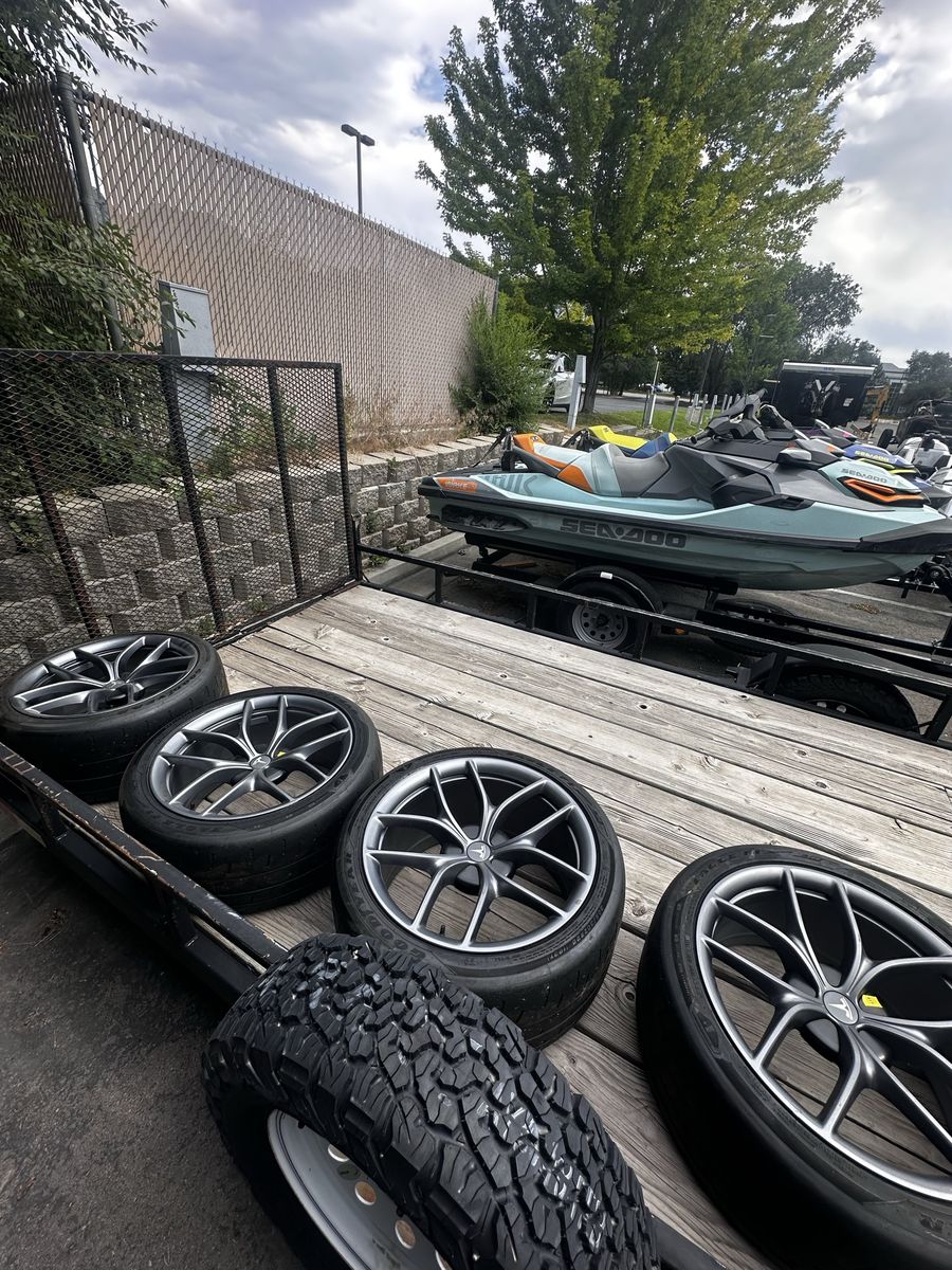 Tesla performance wheels and tires