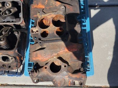 Small block chevy manifold