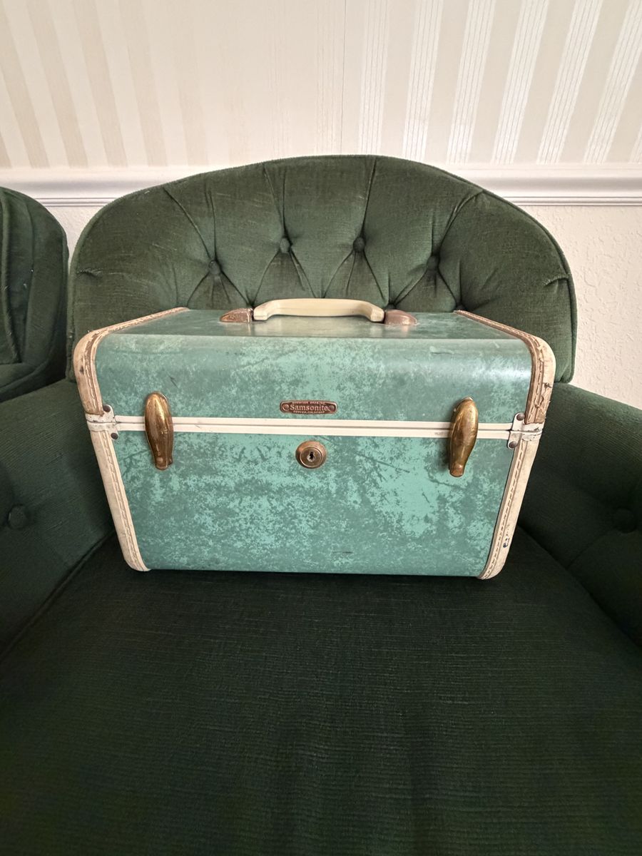 Vintage 1950s Samsonite Train Case – Aqua Turquoise Shwayder Bros $80 cash/venmo in Provo