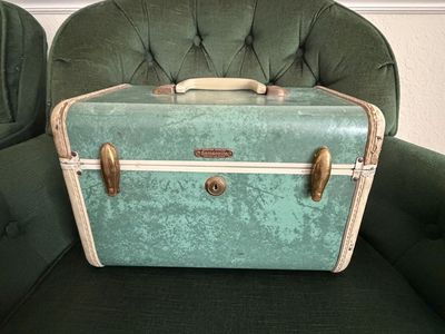 Vintage 1950s Samsonite Train Case – Aqua Turquoise Shwayder Bros $80 cash/venmo in Provo