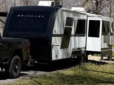 Brinkley 2026 Model I-275 Travel Trailer