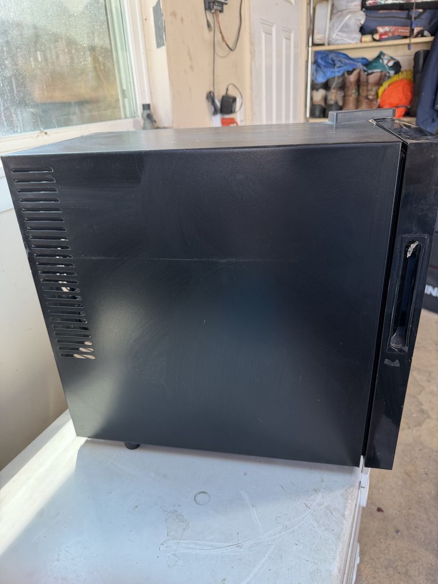 Main image 3