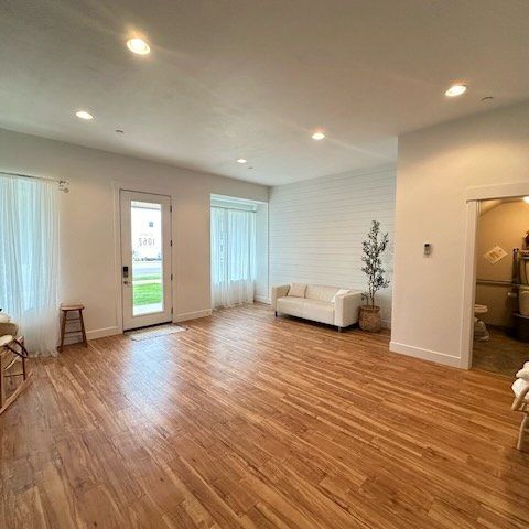 Commercial Retail Space - Close to DoTerra