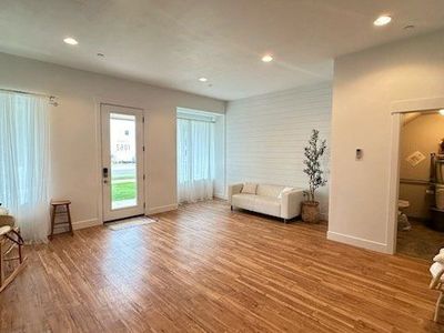 Commercial Retail Space - Close to DoTerra