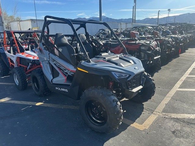 2026 Polaris RZR 200 EFI