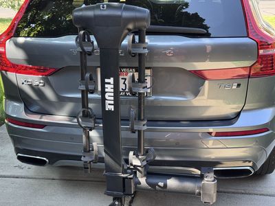 THULE Apex XT Swing Bike Rack for 2 inch hitch Holds 4 Bikes
