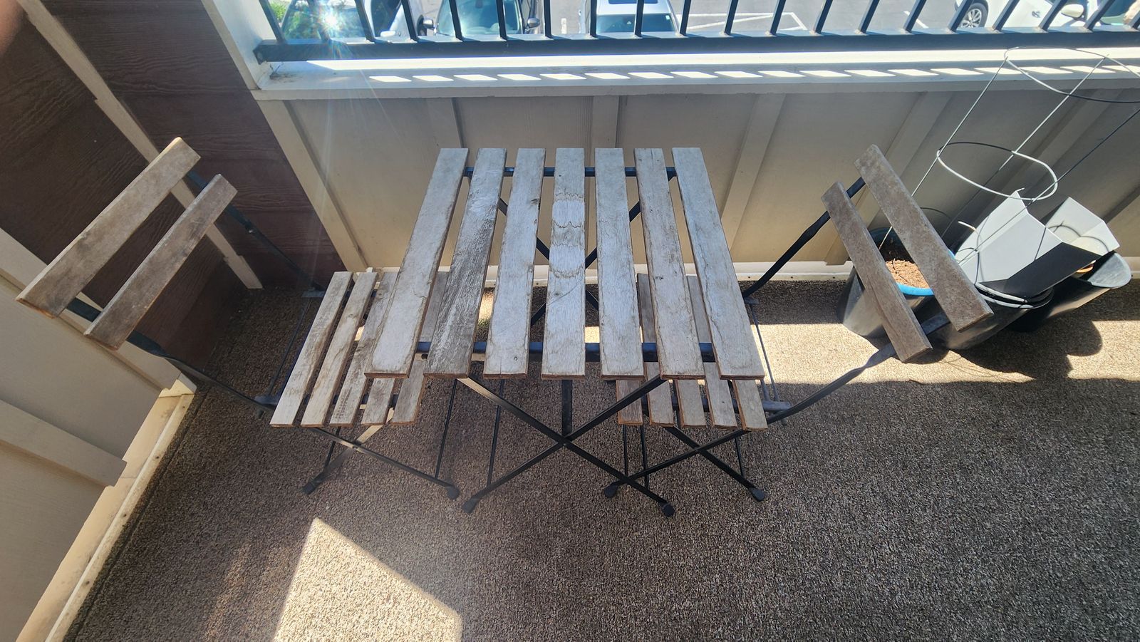 Table +2 Chairs / Oudoor
