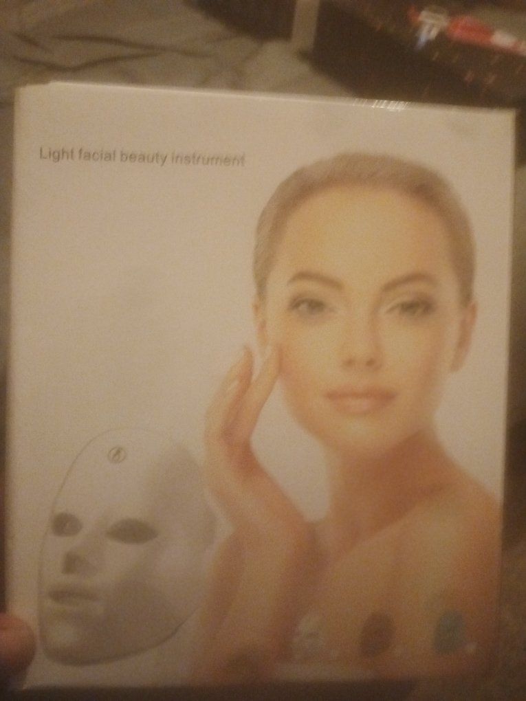 LED Light Facial Beauty Instrument Skin Rejuvenation Therapy Mask