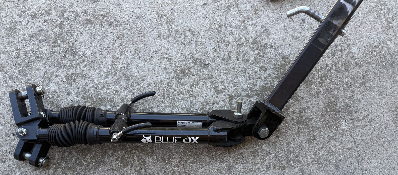 Blue Ox Alpha 2 tow bar