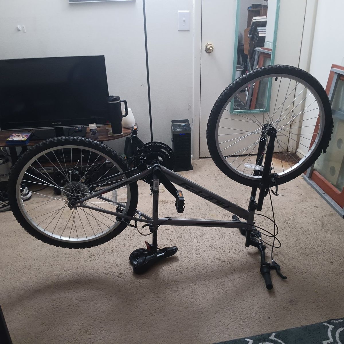 Huffy rock creek 24,  READ DESCRIPTION