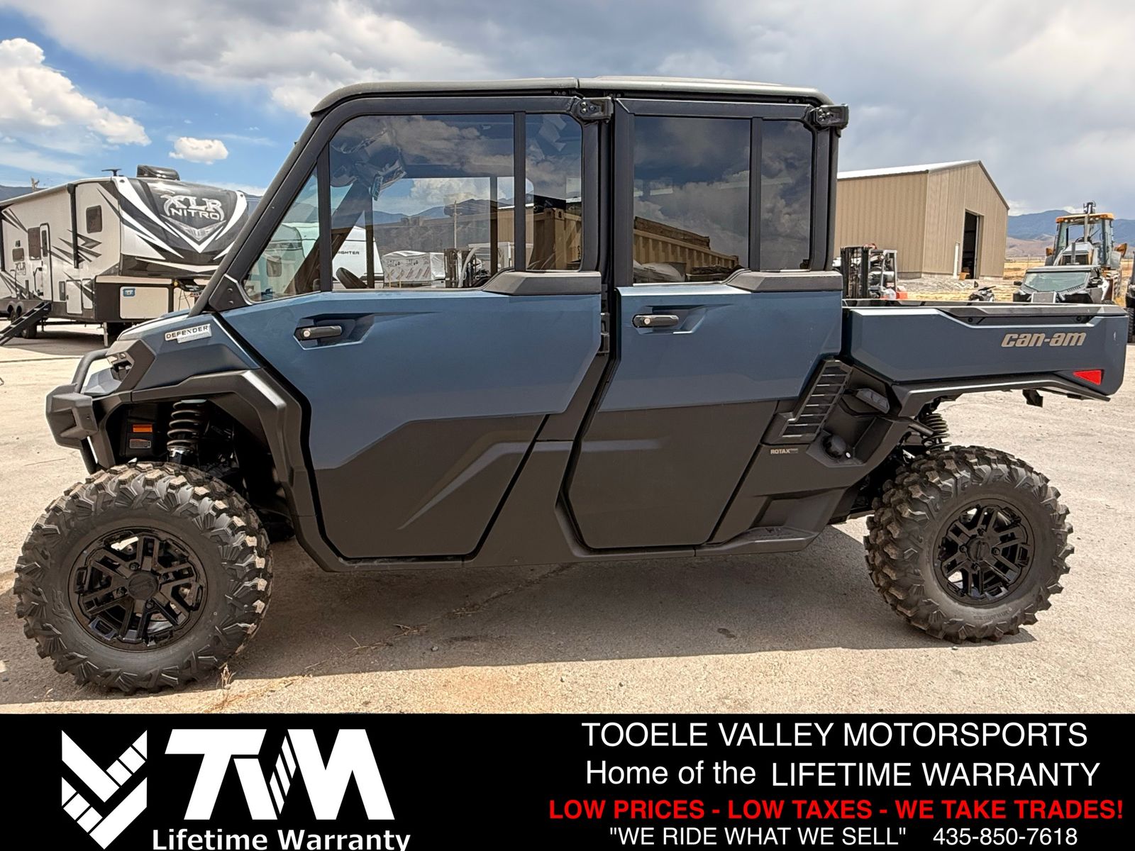 2026 CAN-AM DEFENDER MAX LIMITED HD11