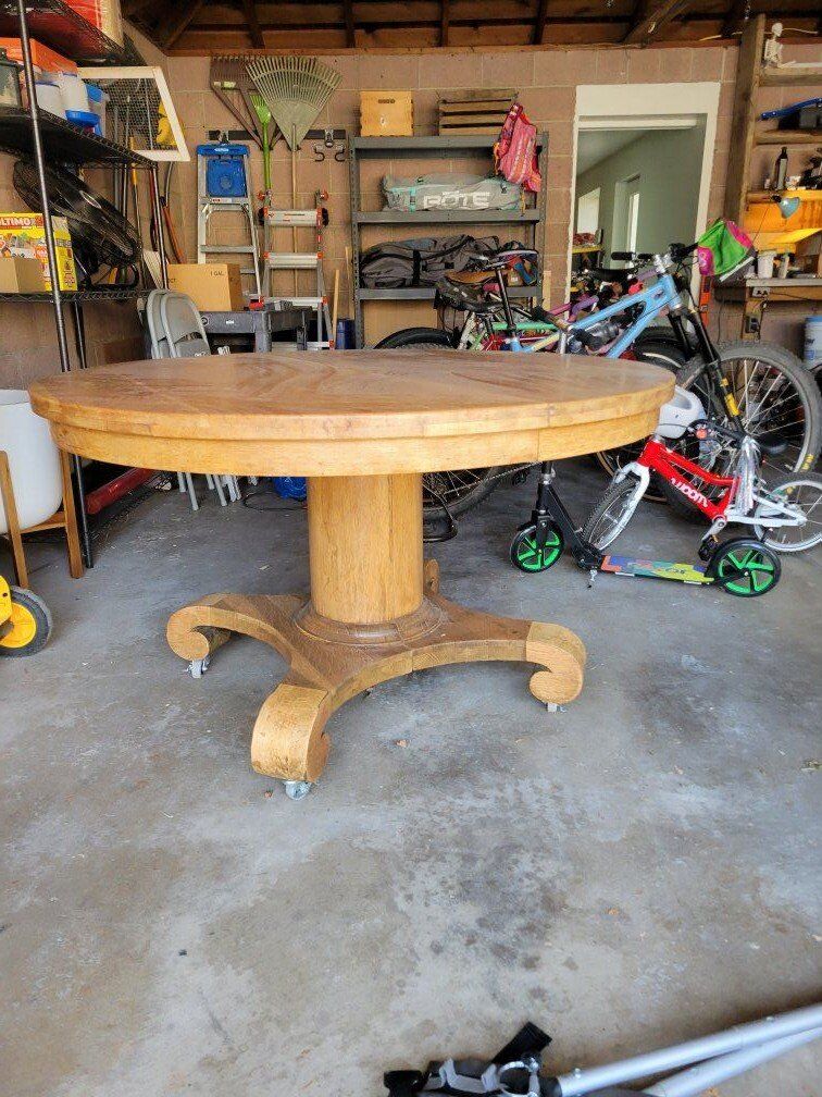 Round Kitchen Table