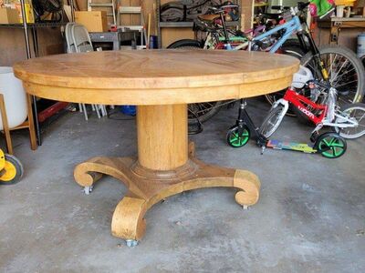 Round Kitchen Table