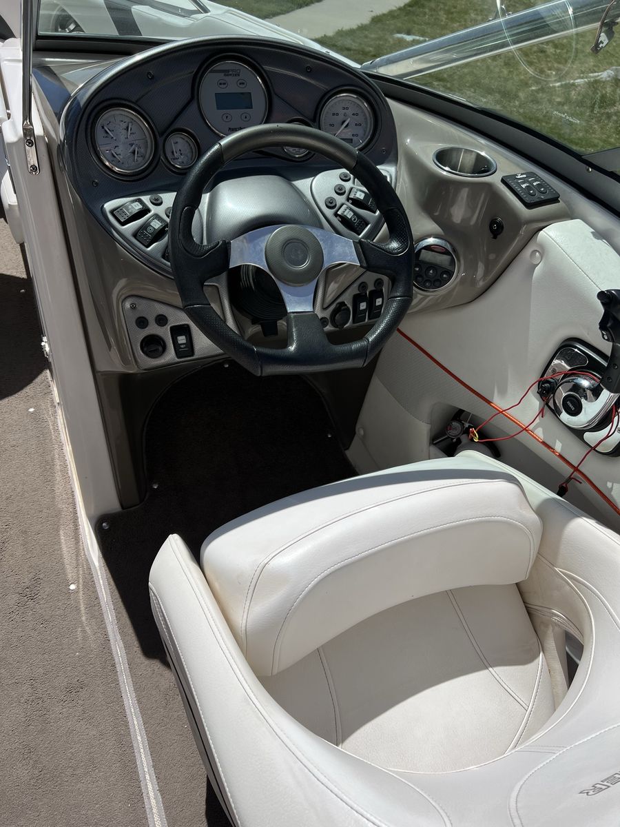 Main image 6