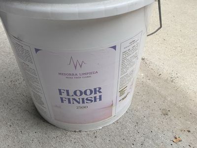 Medorra Limpieza Floor Finish 2500 - Commercial Grade Floor Protection