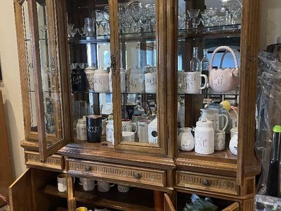 Beautiful China Cabinet Cupboard Perfect Confition