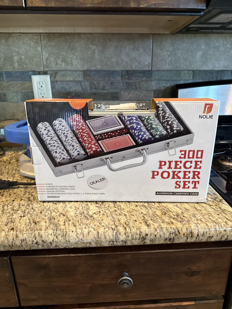 NOLIE 300-Piece Poker Set with 11.5g Chips, 2 Decks of Cards, Dice & Aluminum Carrying Case