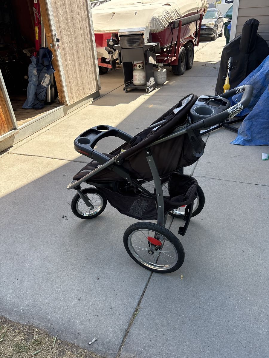 Graco jogging stroller