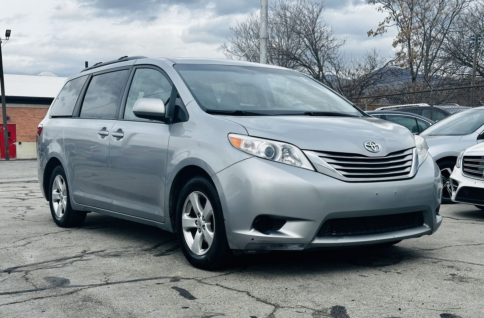 2016 Toyota Sienna LE 8-Passenger