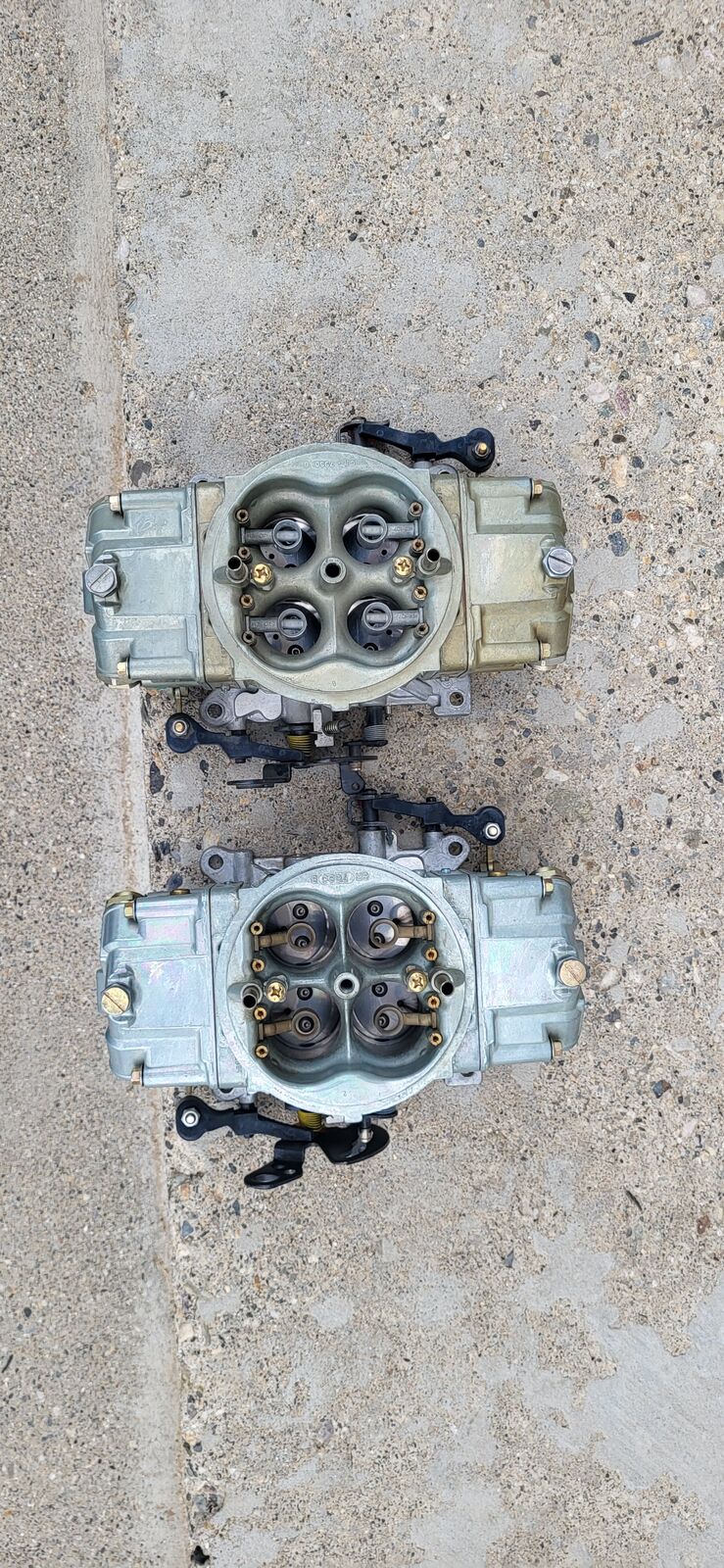 Holley carbs near new