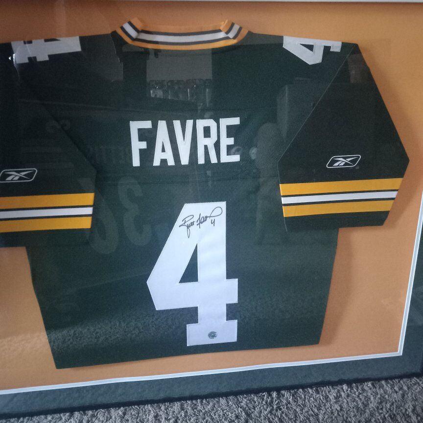 Brett favre frame jersey