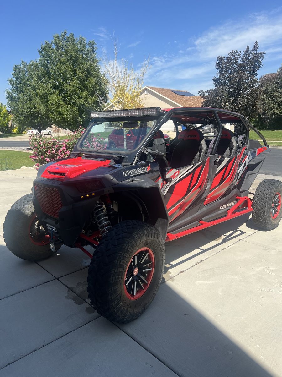 2018 Polaris RZR Turbo Dynamix Edition – 4 Seater – Low Miles