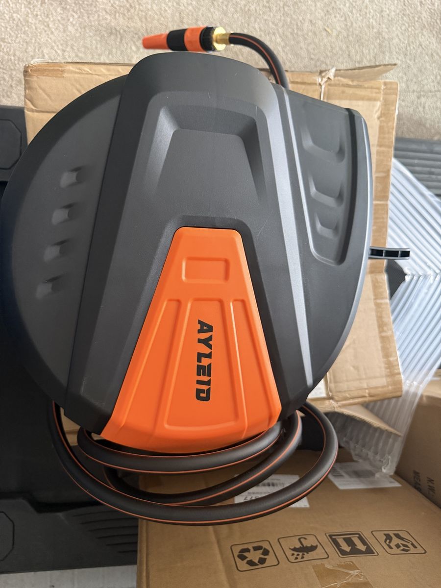 Ayleid retractable garden hose