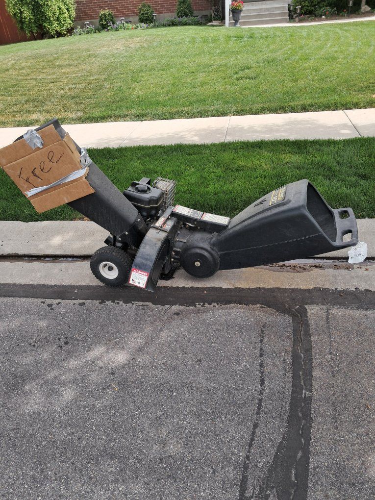 Free wood shredder