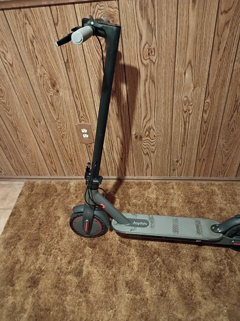 joyhis electric scooterFOR PARTS**READ THE DESCRIPTION**