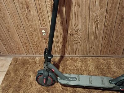 joyhis electric scooterFOR PARTS**READ THE DESCRIPTION**