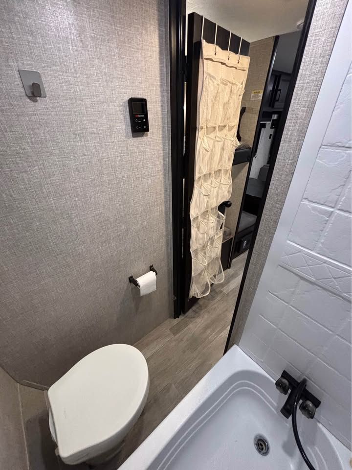 Main image 14