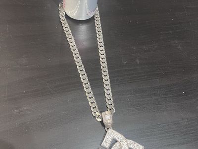 DC Pendant & Chain.