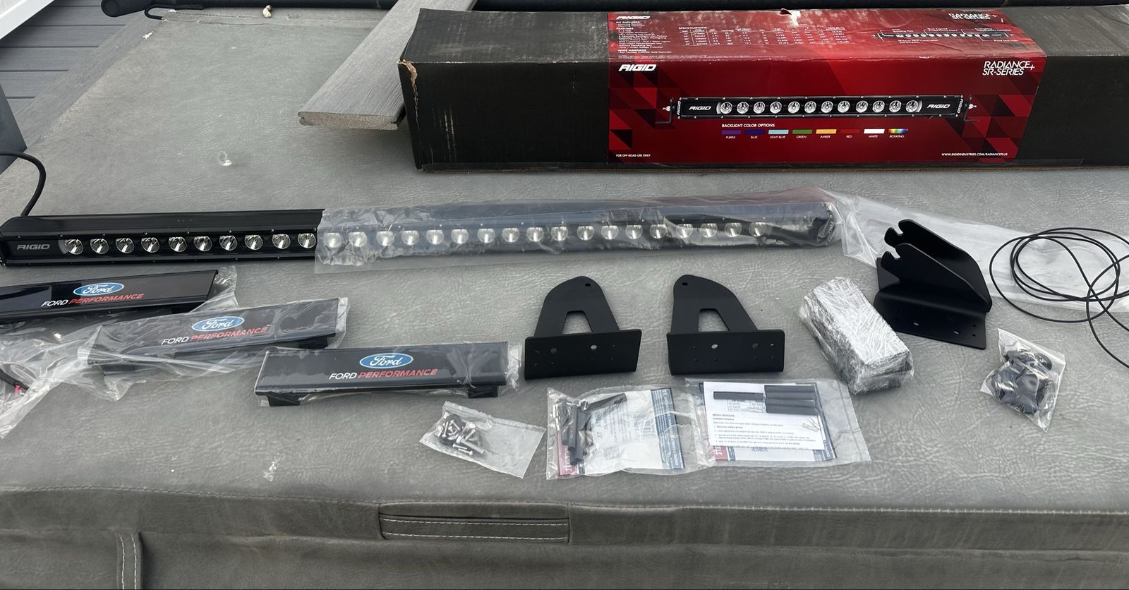 Brand New RIGID Radiance SR-Series LED Light Bar + Ford Bronco Mounts