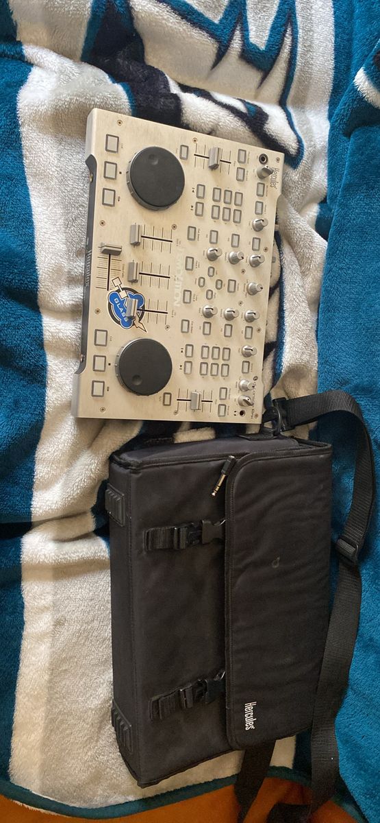 Hercules DJ Console RMX USB DJ Controller with Carry Bag