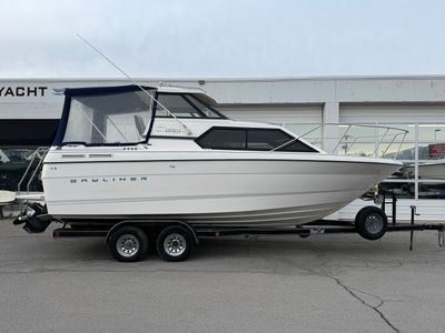 1996 24' Bayliner Classic 2452 Express Hardtop