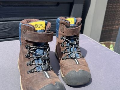 KEEN Kids Waterproof Winter Boots – Size 13