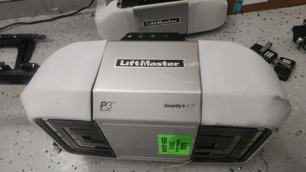 LiftMaster P3 Security+ 2.0 Garage Door Opener System with Remotes