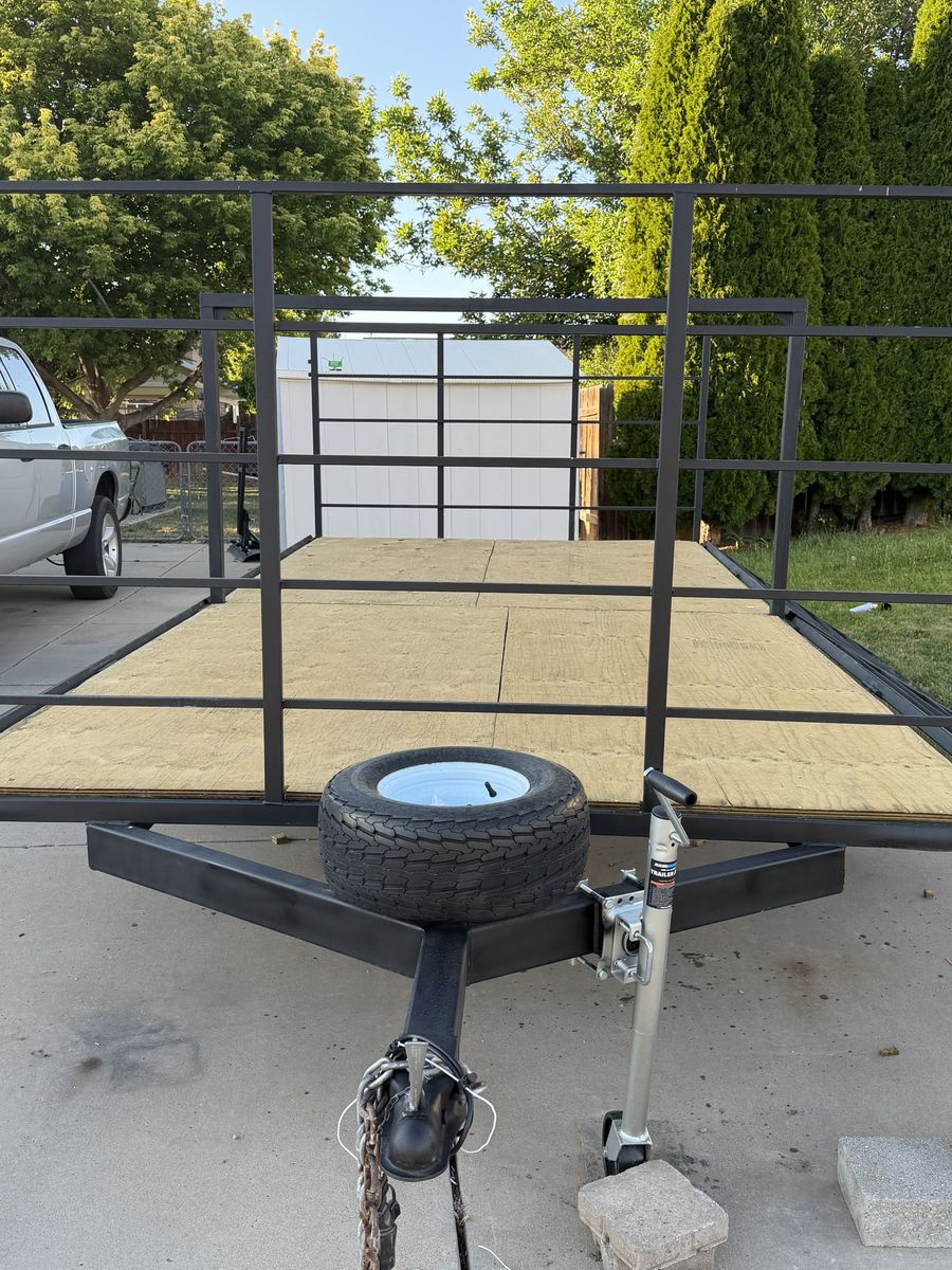 Utility Trailer 7 1/2 x 16
