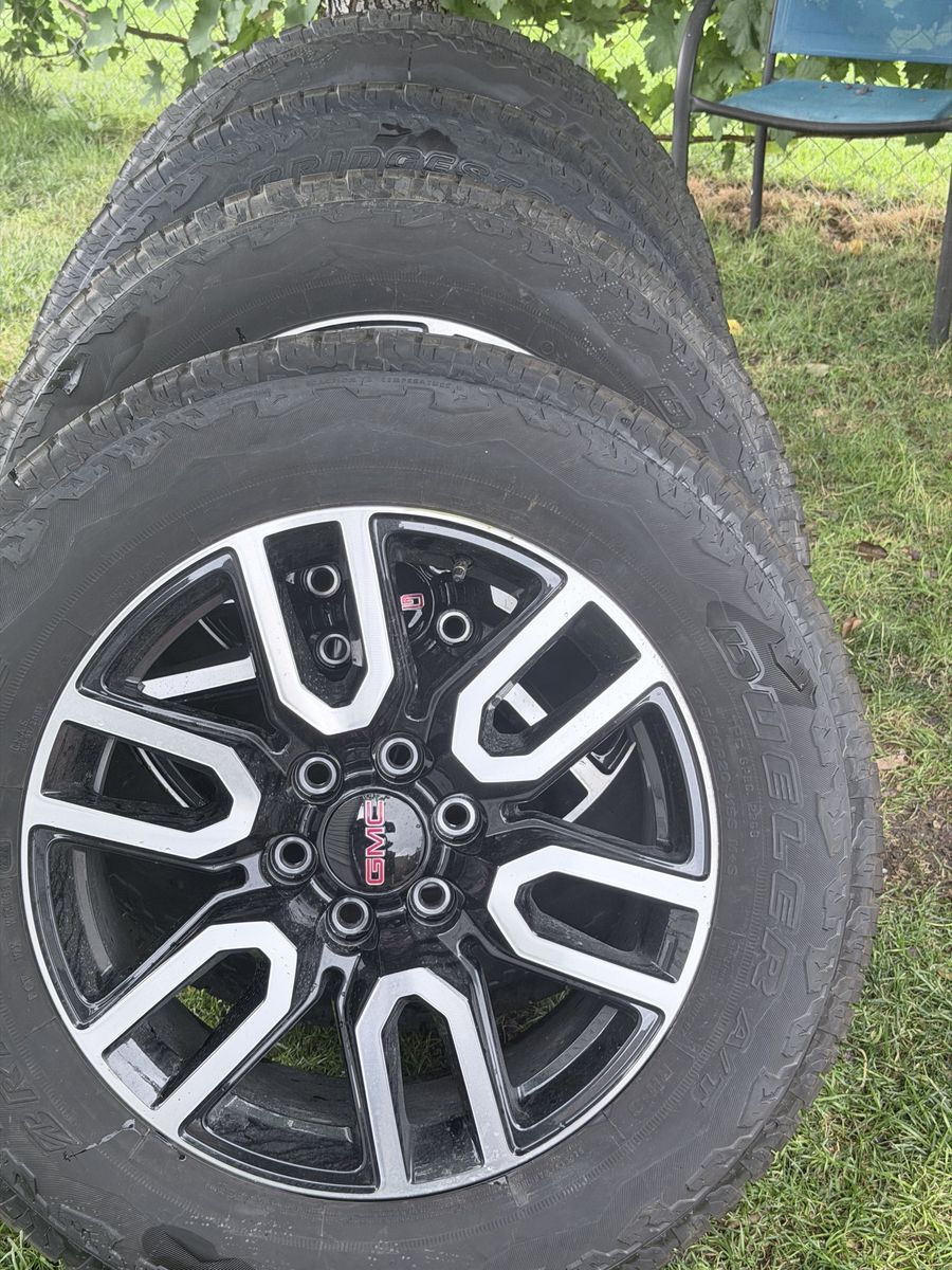 New 2026 GMC sierra 1500 wheels and tires 