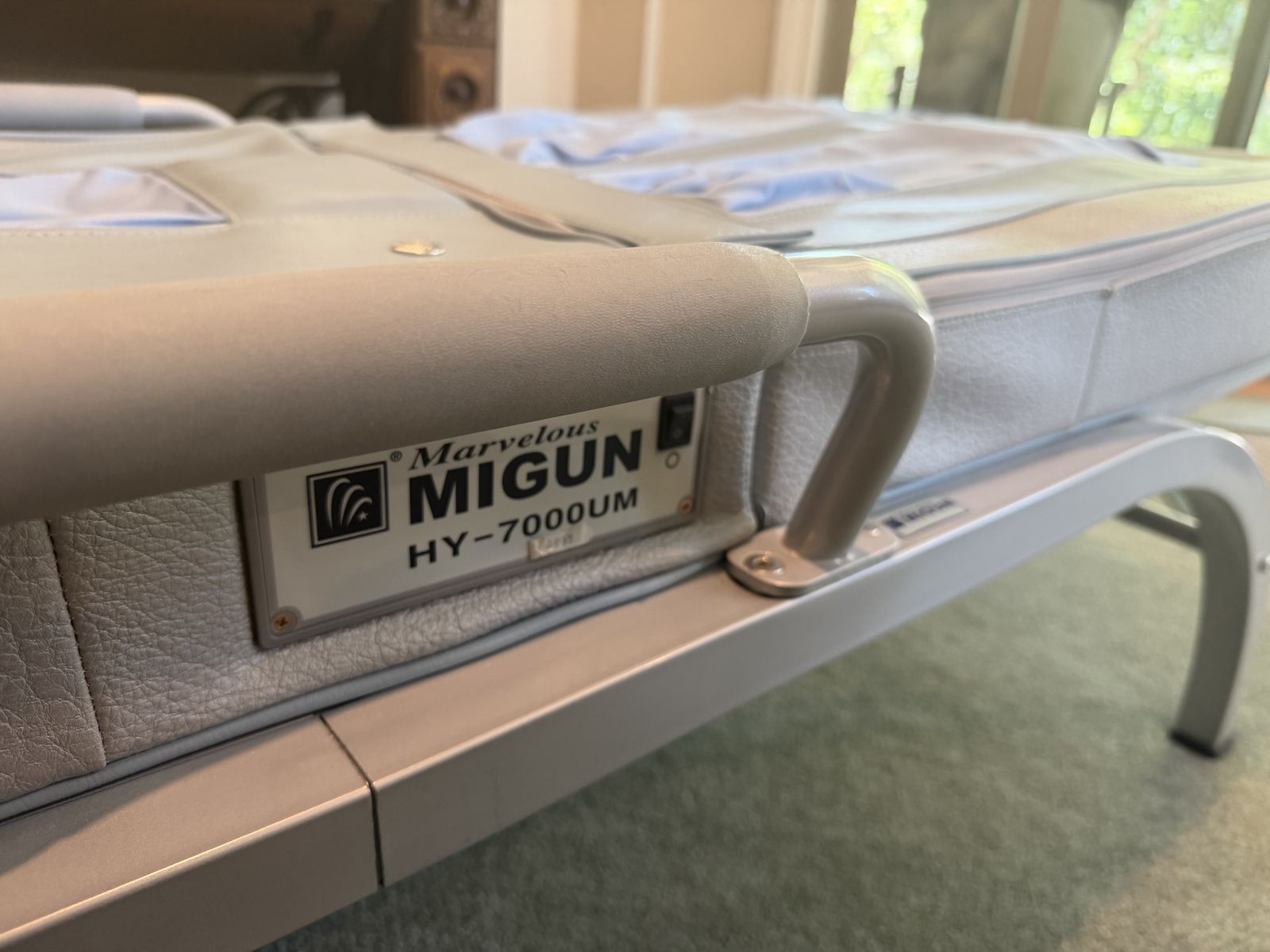 MIGUN HY-7000UM THERMAL JADE MASSAGE BED
