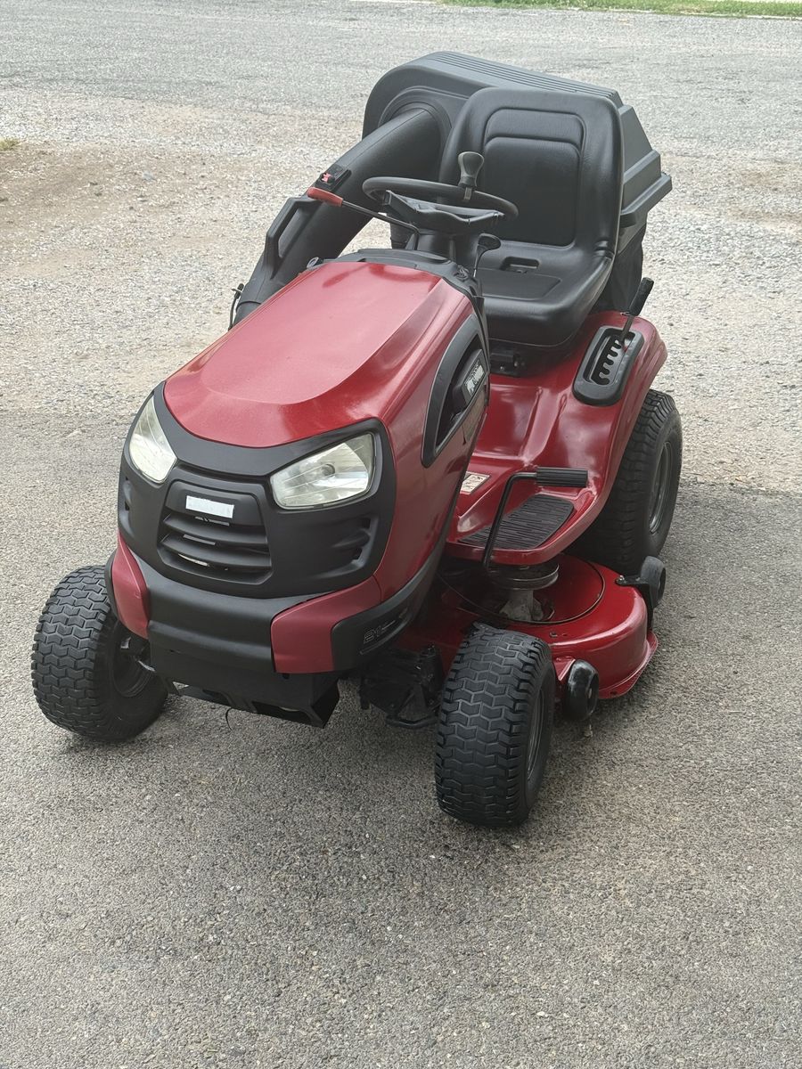 Craftsman Riding Lawnmower w bagger