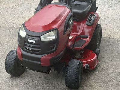 Craftsman Riding Lawnmower w bagger