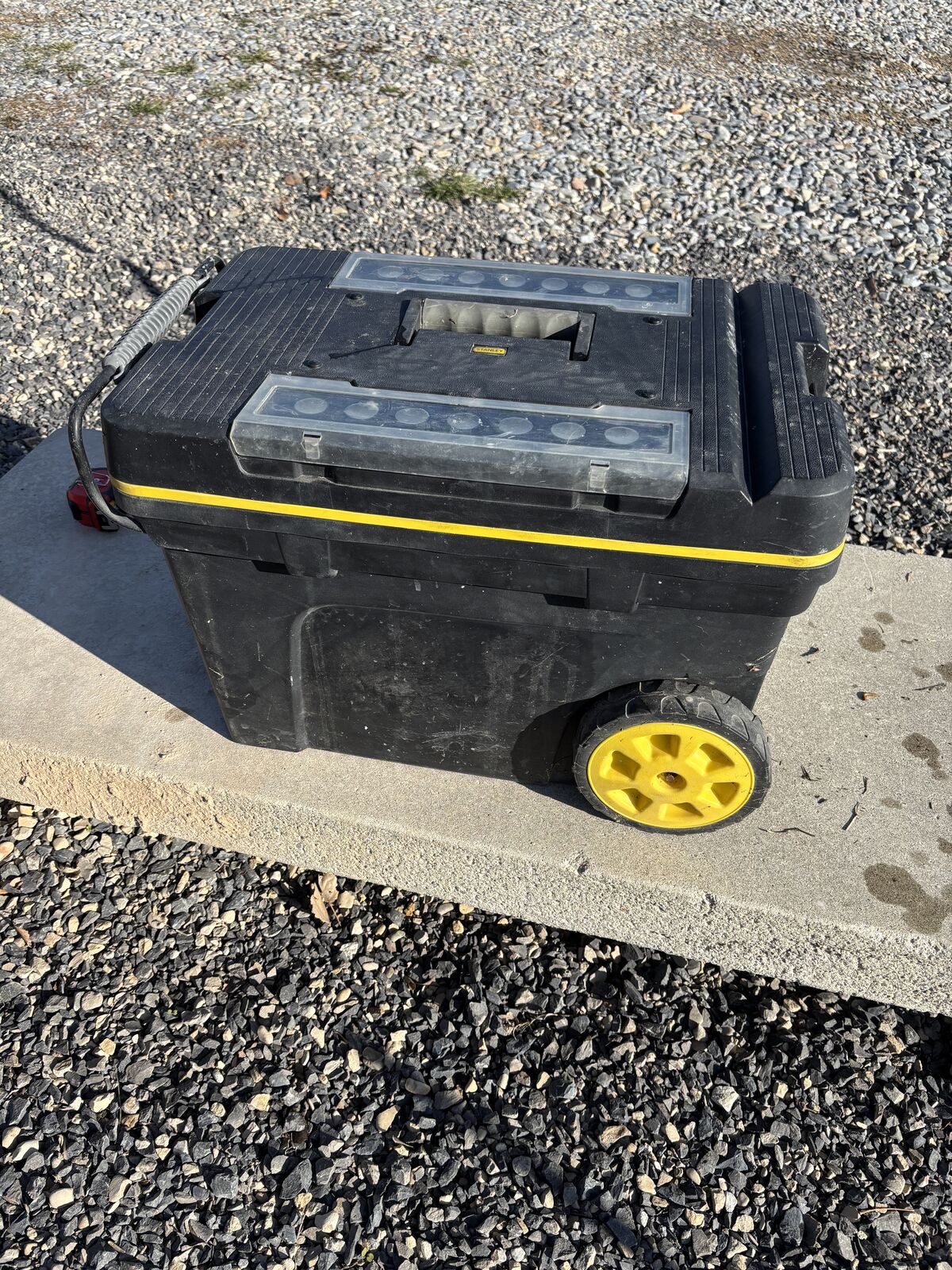 Stanley rolling tool box