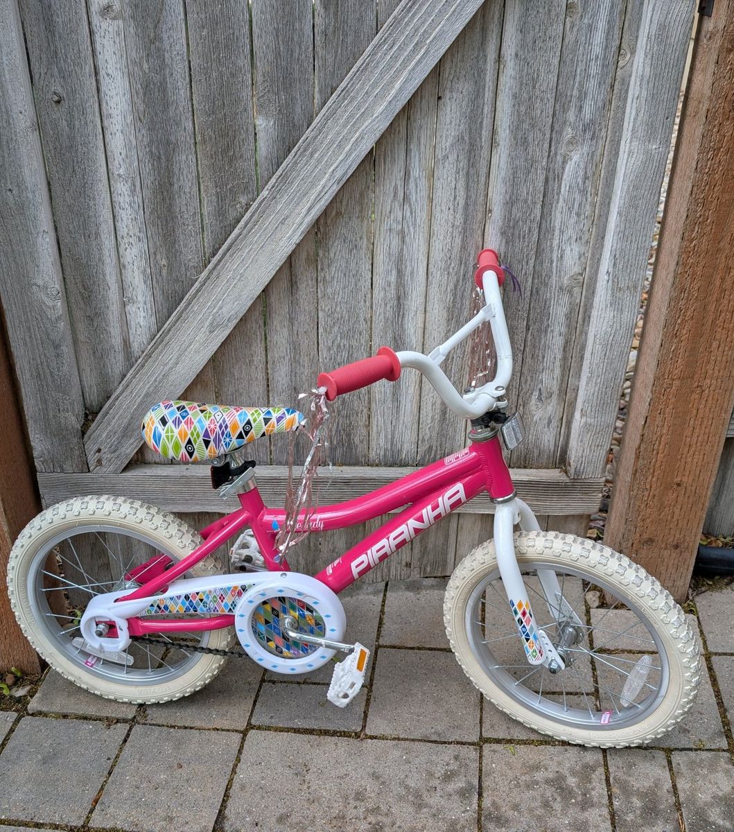 Piranha Little Lady 16 inch Bike
