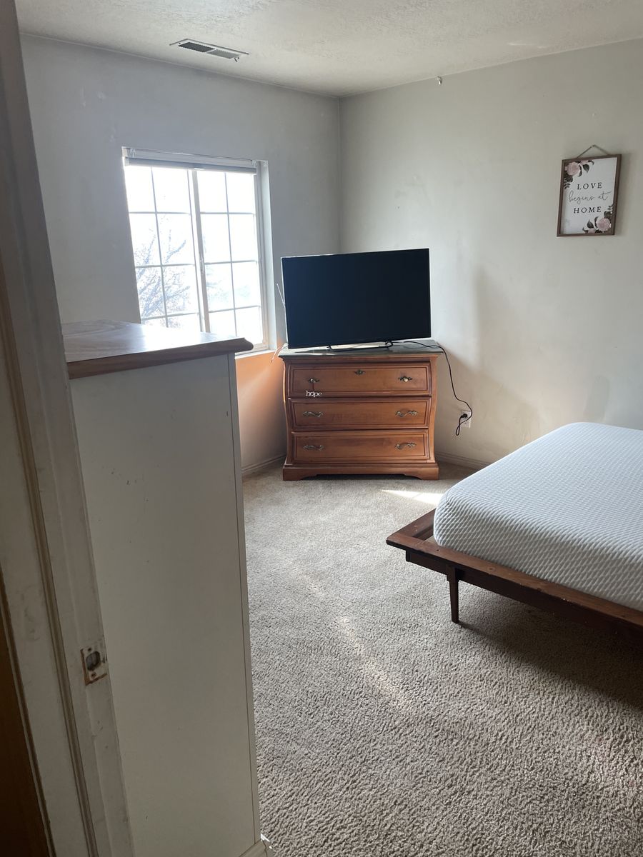 FOR RENT BEDROOM